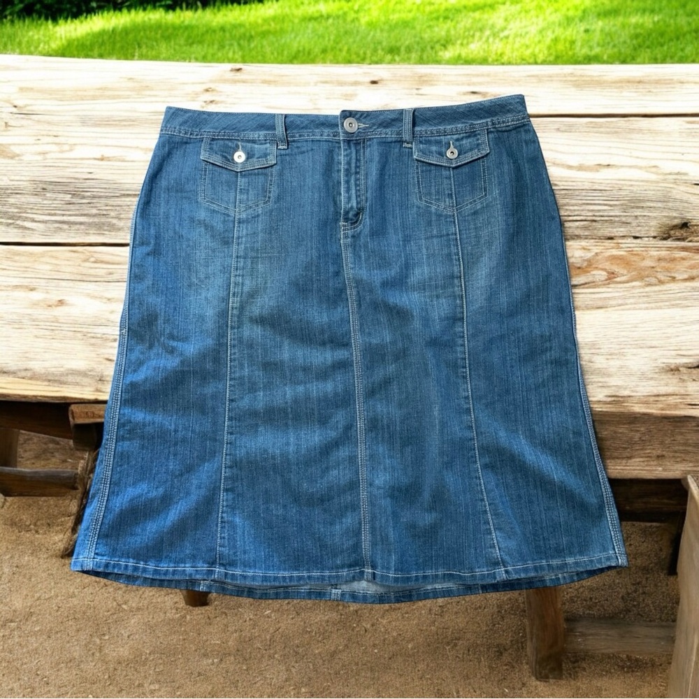 Vintage women’s Blue Denim Westport Plus size Midi Skirt Size : 20W